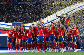 船记：很期待这场的裁判报告 这是马克·戴维斯的经典吹罚.